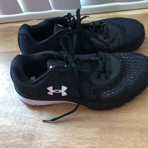 Under armor walking sneaker